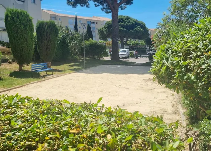 Διαμέρισμα Ensoleille 5 Min De La Du Roi *